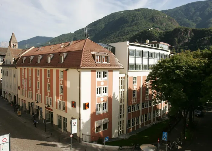 Szálloda Kolpinghaus Bolzano